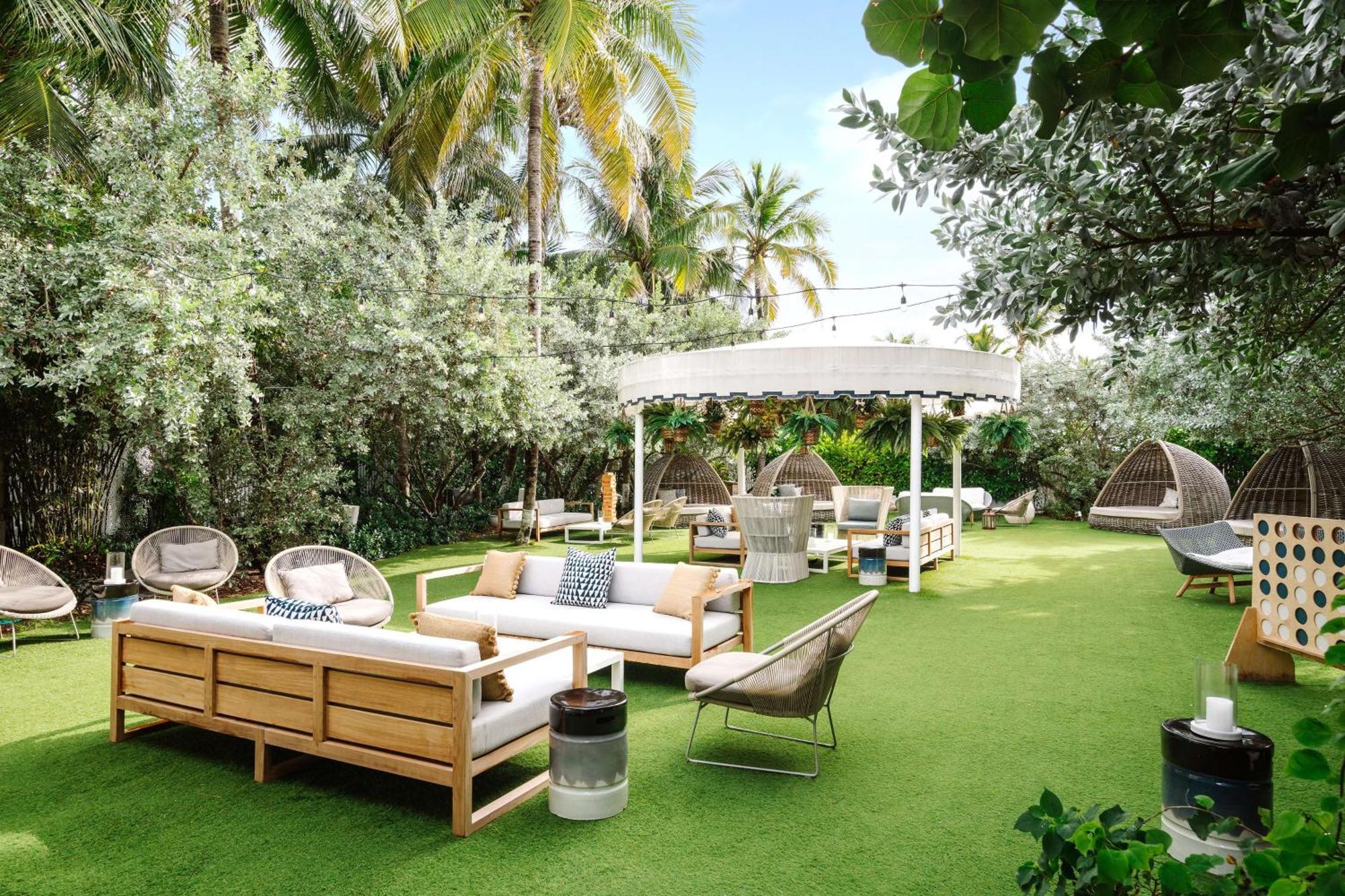 Nautilus Sonesta Miami Beach Luaran gambar The Garden at The Standard, East Village
